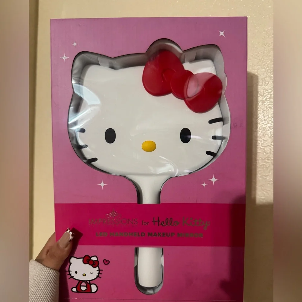 Hello Kitty Pink LED Makeup Mirror